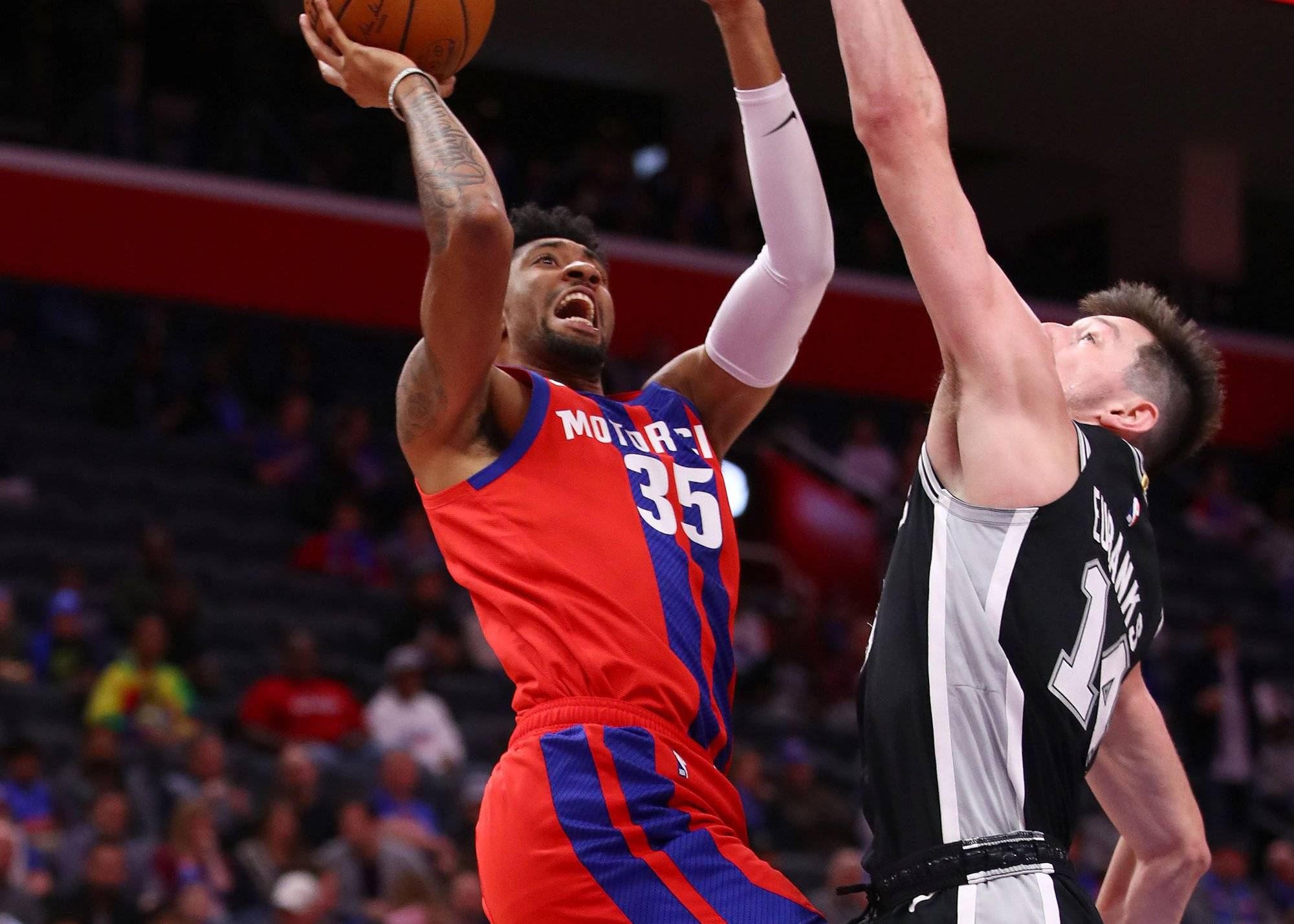 芝加哥公牛今晨篮板制胜，志在欧篮联名次提升，媒体盛赞，资深球员宣示担当的简单介绍